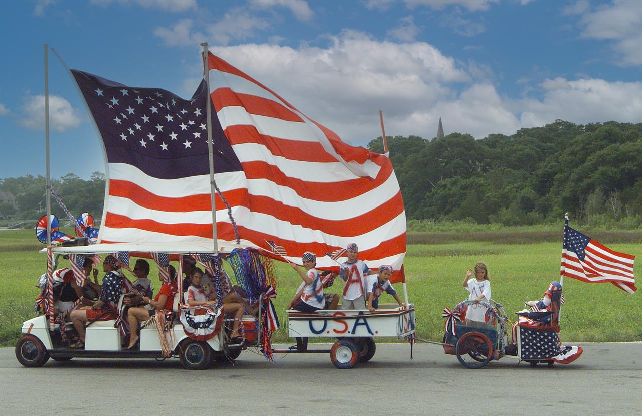 120349 9124_384 July Fourth Golf Cart Crop B